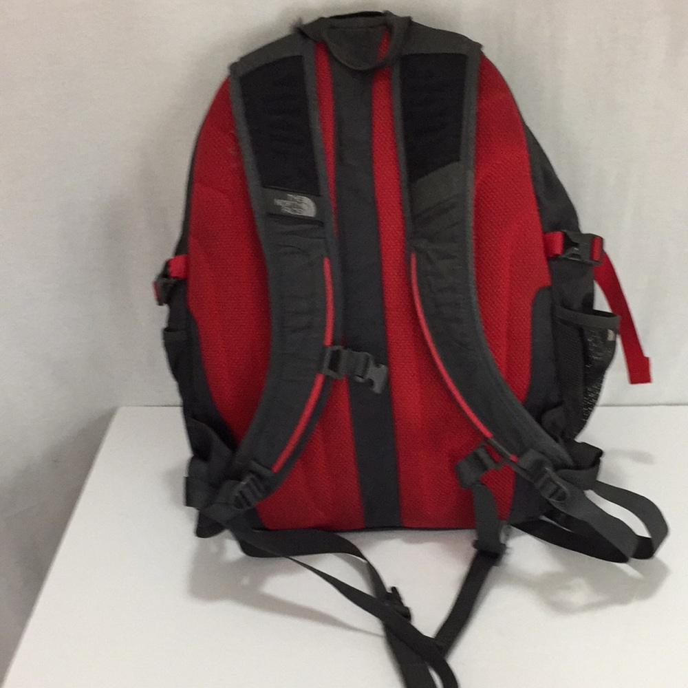 The North Face Red Recon Backpack Padded Back , Straps Hiking - Picture 4 of 15